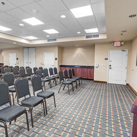 Hampton Inn Denver Northeast-Брайтон Экстерьер фото