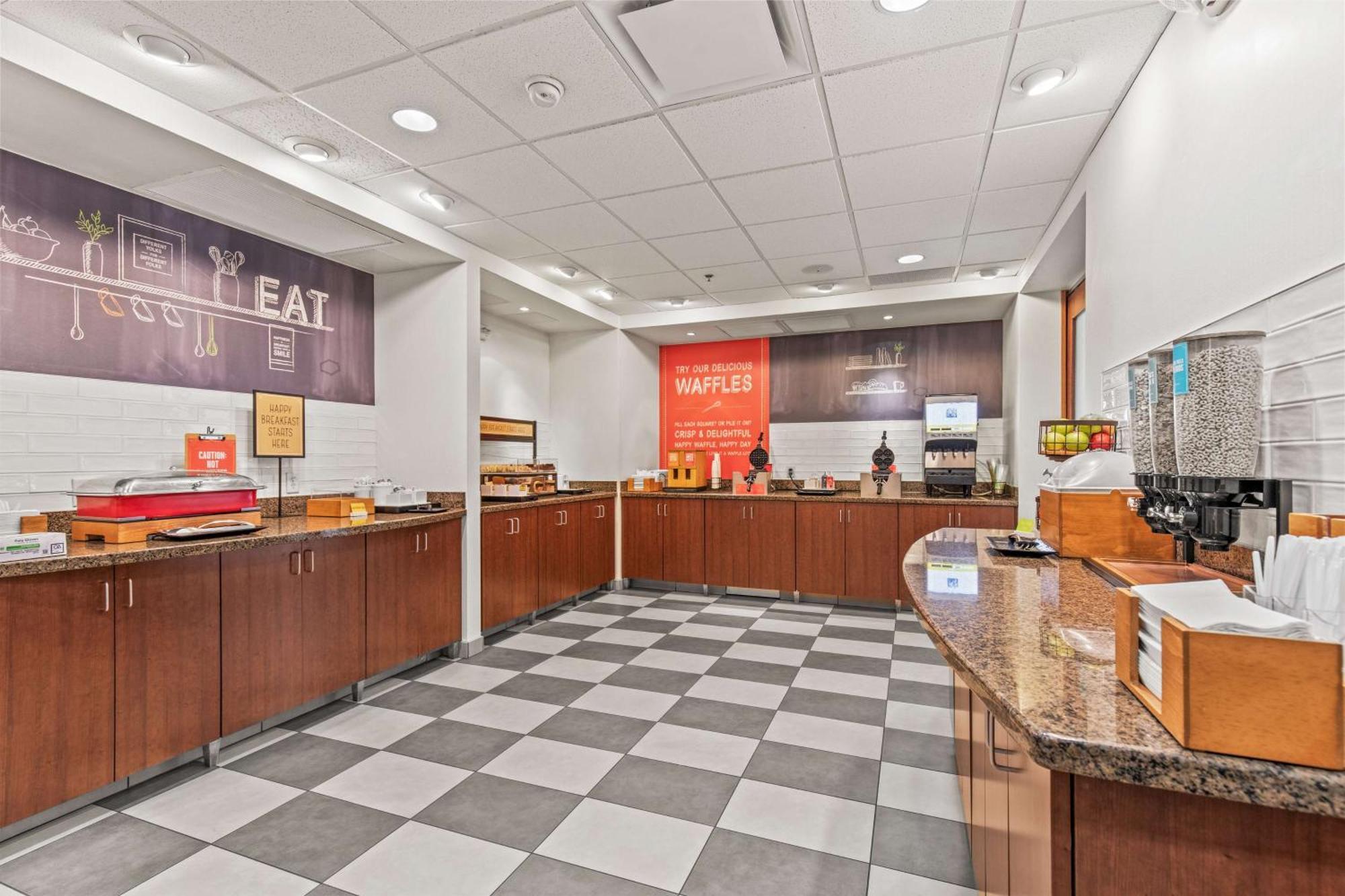 Hampton Inn Denver Northeast-Брайтон Экстерьер фото
