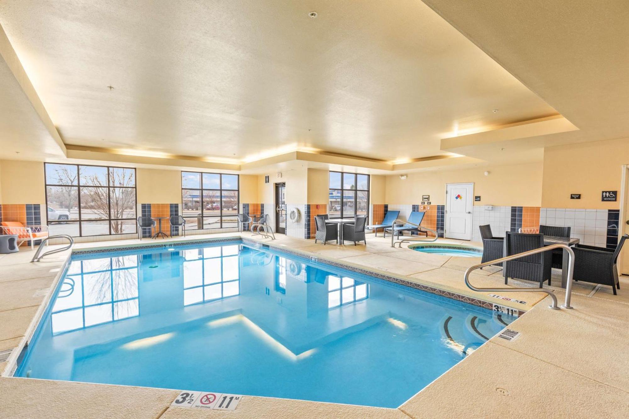 Hampton Inn Denver Northeast-Брайтон Экстерьер фото